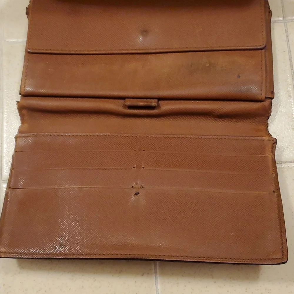 Louis Vuitton LV wallet brown